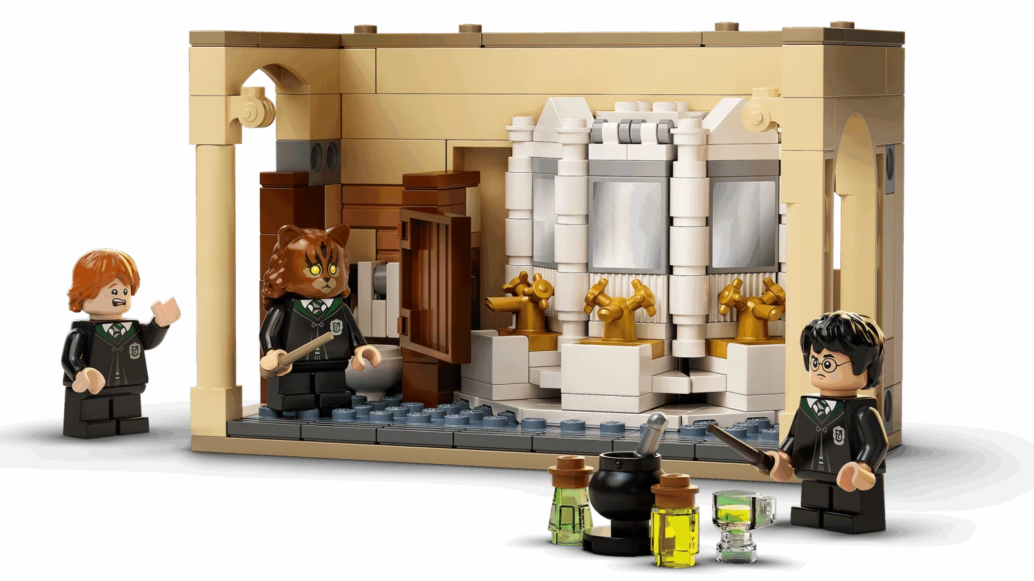 Warner Bros Hogwarts Polyjuice Potion Mistake LEGO 4 Warner Bros Hogwarts Polyjuice Potion Mistake LEGO - Image 3