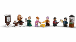 Warner Bros Hogsmeade Village Visit LEGO -Harry Potter Online Store 76388 web sec06 nobg