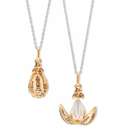 Warner Bros Charmed Aroma Golden Egg Candle 6 Warner Bros Charmed Aroma Golden Egg Candle -Harry Potter Online Store CA 1800x1899 GoldenEggNecklace