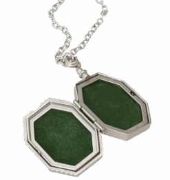 Warner Bros Horcrux Locket -Harry Potter Online Store HorcruxLocket 3 2ed11374 e5b4 471e 92c6 6bd8a89ac03d