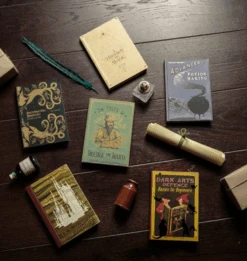 Warner Bros Fantastic Beasts & Where To Find Them Journal -Harry Potter Online Store Journals 22120deb aefb 489a a581 85ed192571a8