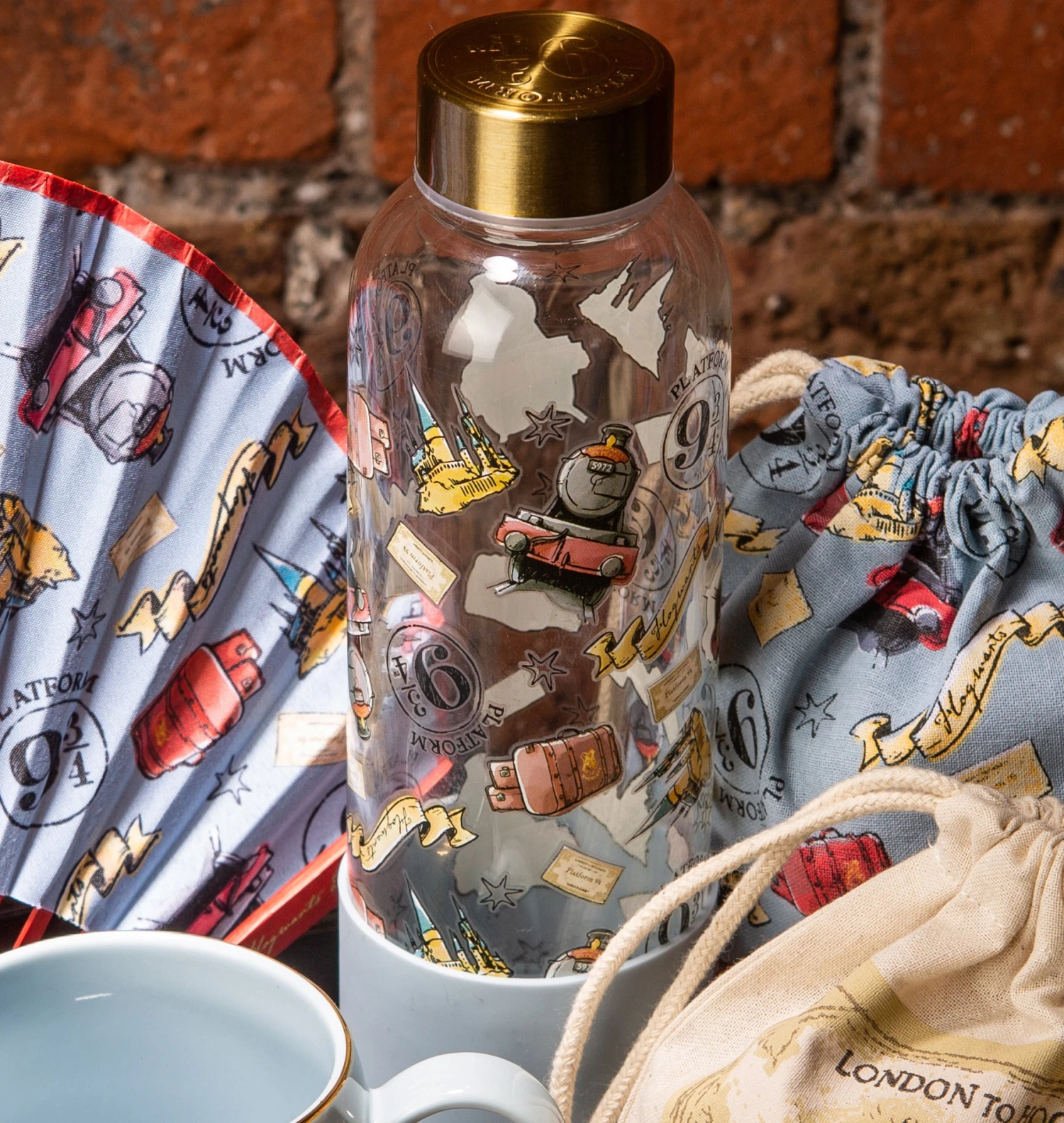 Warner Bros Hogwarts Express Water Bottle 4 Warner Bros Hogwarts Express Water Bottle - Image 2