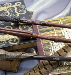 Warner Bros Luna Lovegood's Wand 7 Warner Bros Luna Lovegood's Wand -Harry Potter Online Store Product Harry Ron Luna