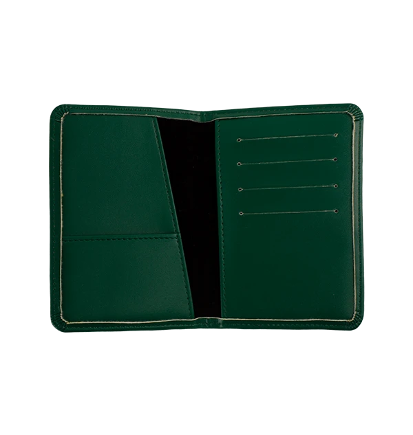 Warner Bros Slytherin Embossed Crest Passport Holder 5 Warner Bros Slytherin Embossed Crest Passport Holder - Image 3